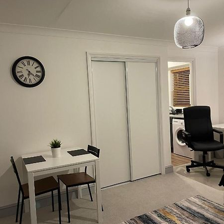 Stunning Studio Flat - Free Parking - 3 Min From Sutton Station Daire Dış mekan fotoğraf