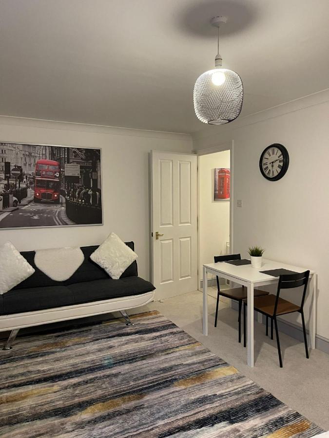 Stunning Studio Flat - Free Parking - 3 Min From Sutton Station Daire Dış mekan fotoğraf